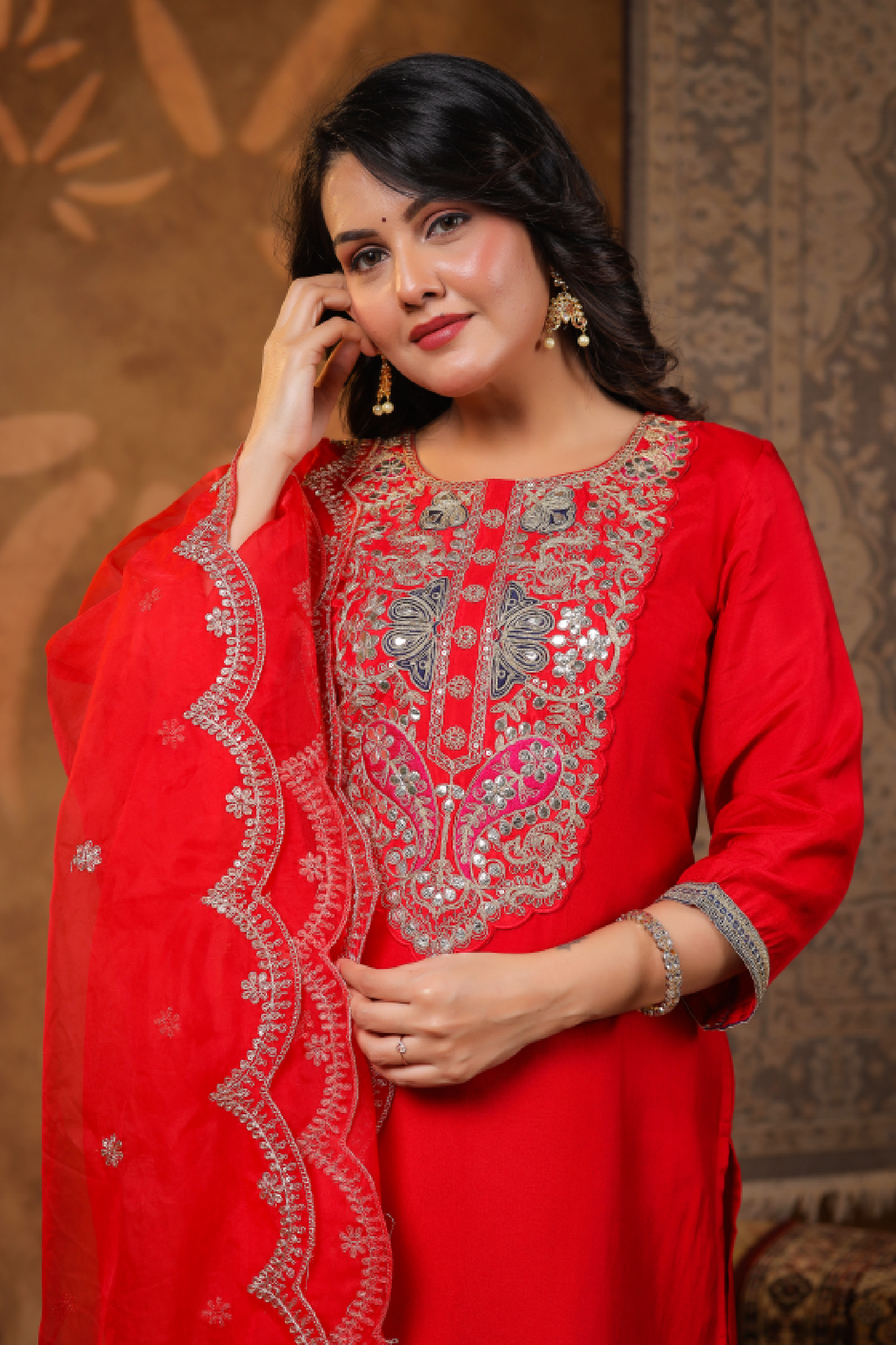 Shimmer Fabric Punjabi Suits