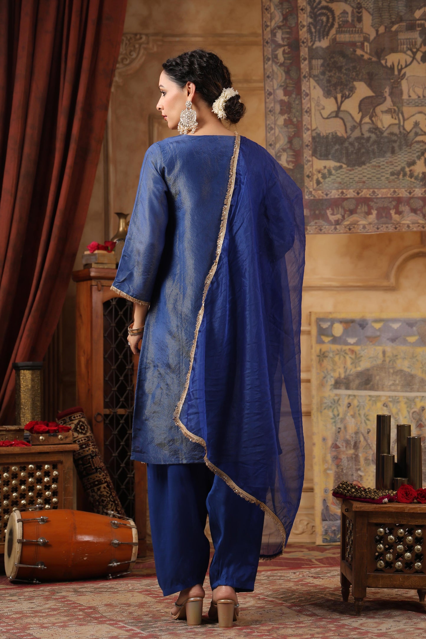 Shimmer Fabric Punjabi Suits
