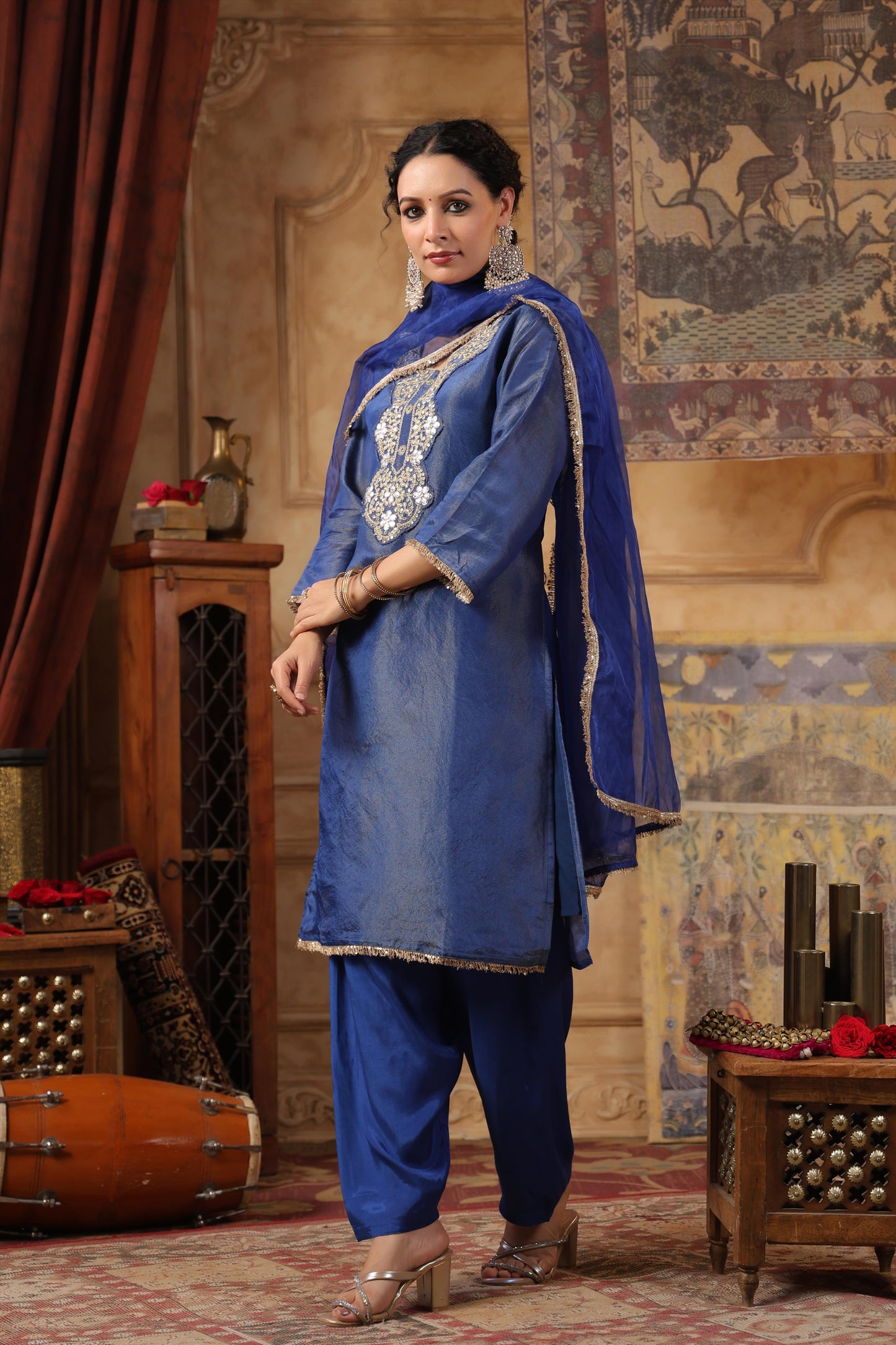 Shimmer Fabric Punjabi Suits